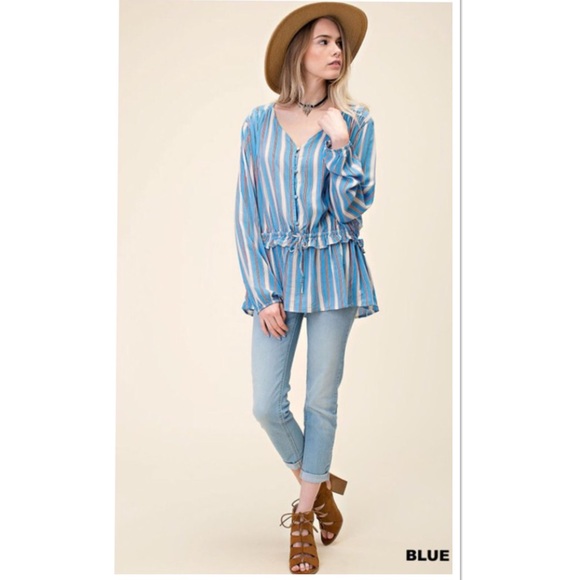 Boutique Tops - 🎉HP🎉BOHO STRIPED PEASANT TOP